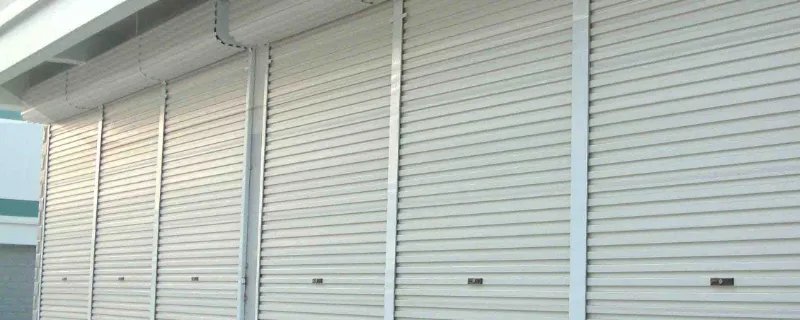 手动卷帘门如何安装