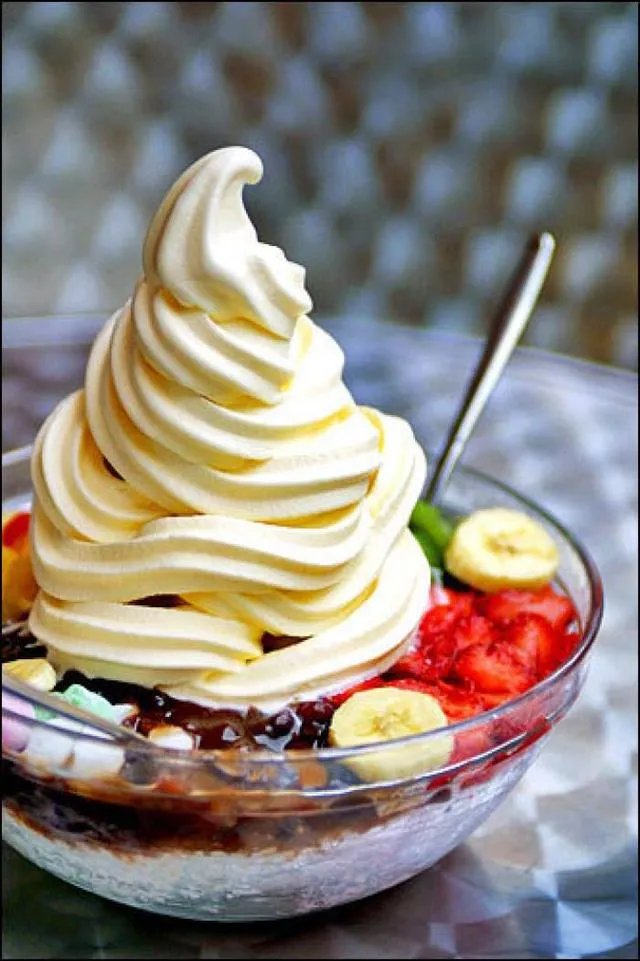 西安一咖啡店做活动20个烟头换1个冰淇淋，小学生3年捡5万个烟头，你怎么看？