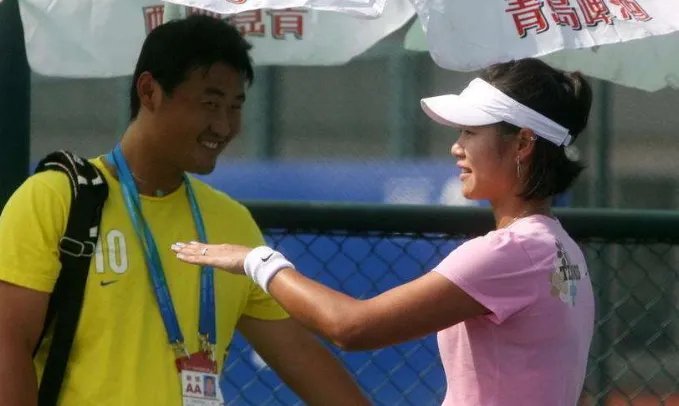 姜山是李娜的教练也是她的老公，感情和工作在一起会有影响吗？