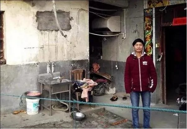 如何看待安徽阜阳市一16岁学生在高烧中救溺水儿童的行为？