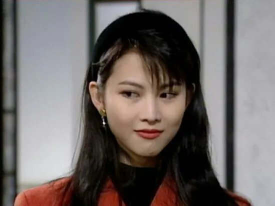 蔡少芬46岁高龄怀二胎,你愿意为了爱情高龄生子吗?