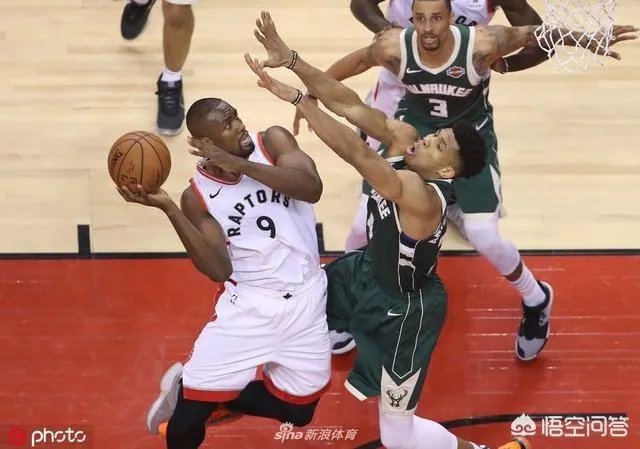 双加时，莱昂纳德36分擒住雄鹿，怎么评价这场比赛？