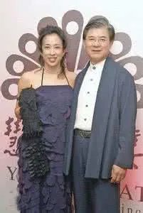 罗康瑞前妻何晶洁现状资料是赌王家里人吗 罗康瑞的女儿罗宝瑜图