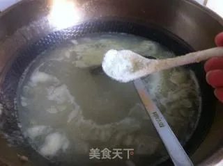 黄鱼煨面