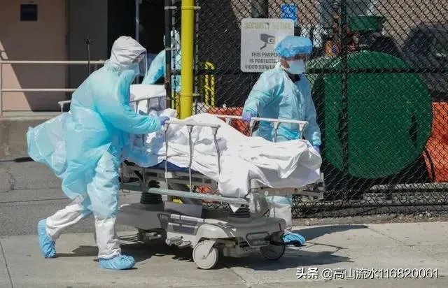 约翰逊能下床行走了，知道美国开出的“药方”了吗？