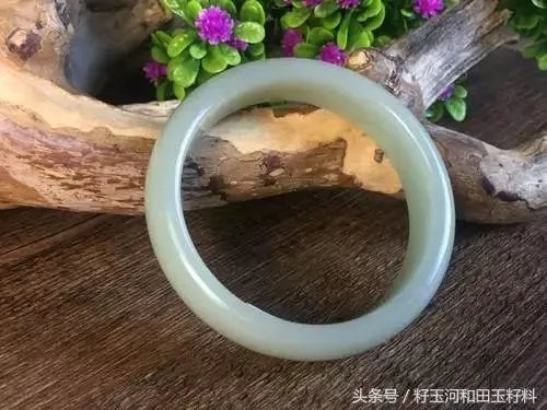 和田玉手镯价格是多少?