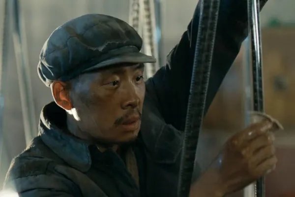 张艺谋新片《一秒钟》即将上映，这部作品主要讲述了什么？