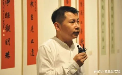 何云伟天桥演出翻车，郭德纲半夜发文感慨，昔日德云一哥为何落得如此局面？