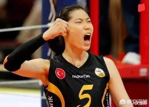 朱婷微博晒休假旅行照，评论区巴西球迷用国旗示爱，你怎么看？