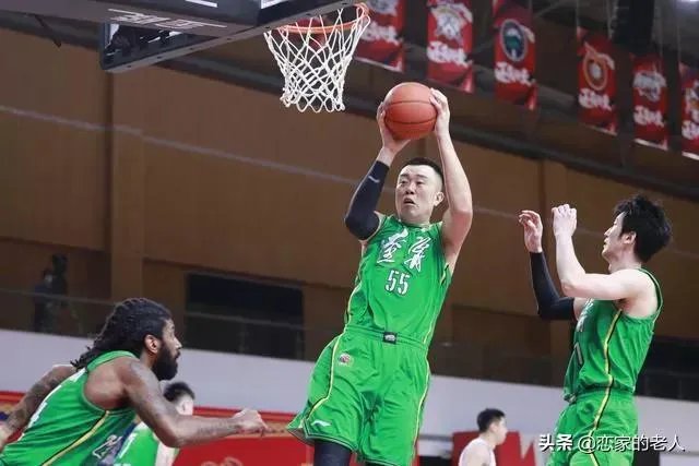 辽宁男篮竟然输给了四川男篮，这其中的原因是什么呢？