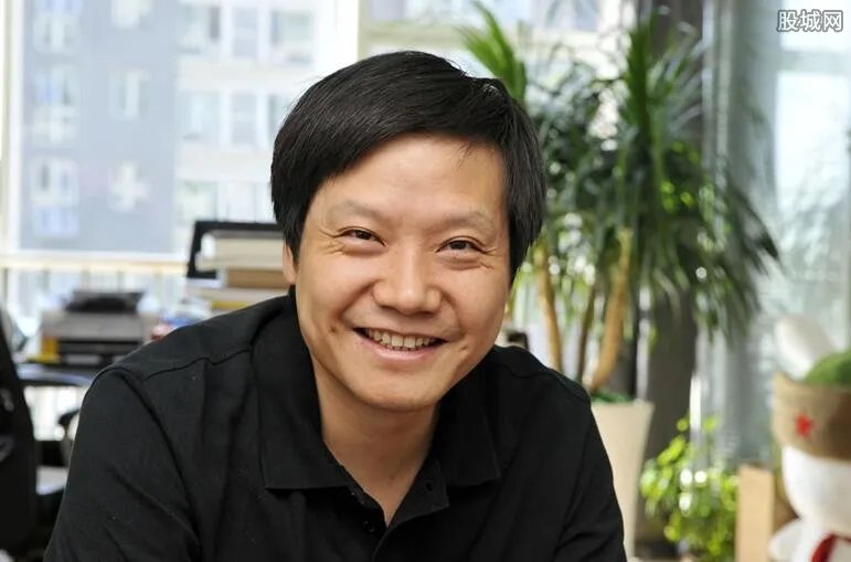 雷军首次回应与董明珠赌约 说很后悔打赌