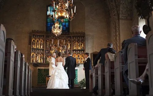 教堂婚礼价格清单  教堂婚礼要多少钱