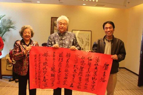 金婚贺词怎么写  50年金婚贺词大全