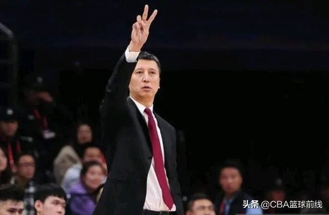 郭士强正式签约广州男篮，他的年薪有多少？会比辽宁时期高吗？