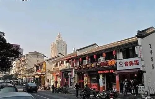 杭州小吃一条街在什么地方？
