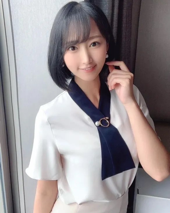 前凸后翘、波涛汹涌！11区清纯美女主播川瀬もえ赏