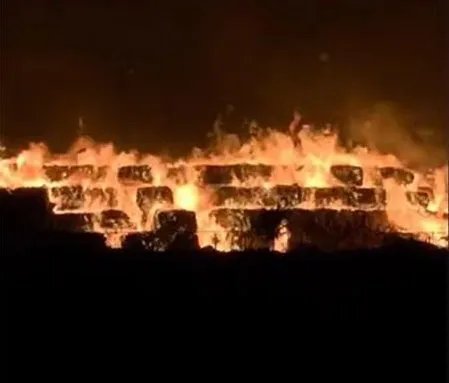 天津港火灾是怎么发生的？