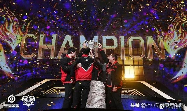 英雄联盟微博之夜电竞选手有排面，uzi排名超越CXK，the shy入围前十，怎么评价？