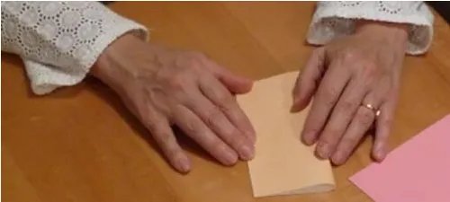 用纸怎么折盒子