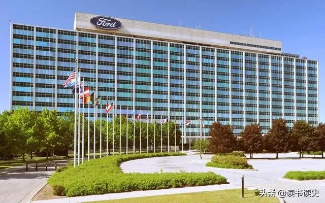 特朗普终于戴口罩了，大家怎么看？