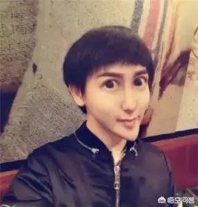 如何评价刘梓晨是有钱没头脑的网红？