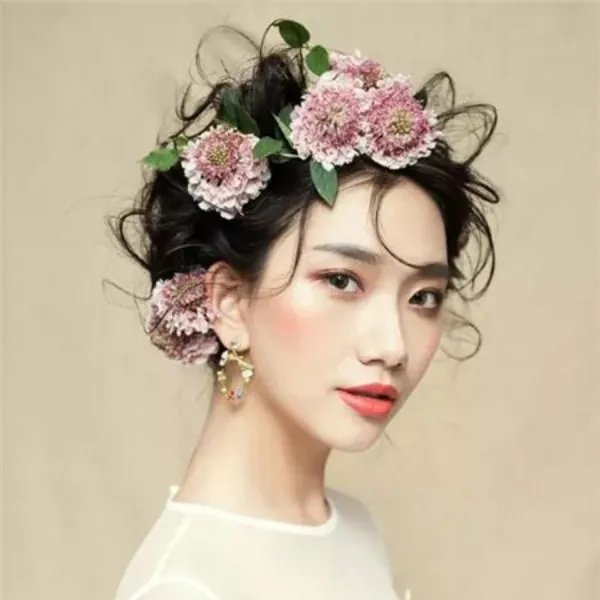 鲜花造型新娘图片2019 让你做最美丽的花仙子~