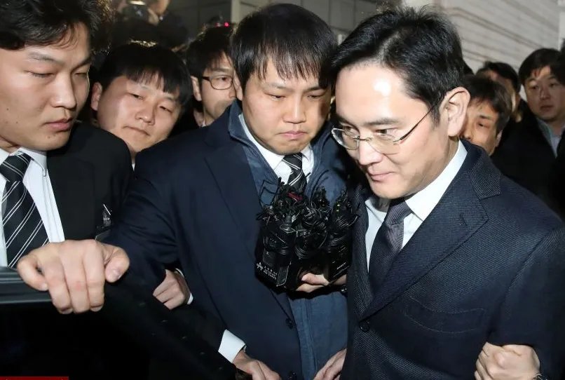 三星掌门人李在镕被批捕是真的吗？