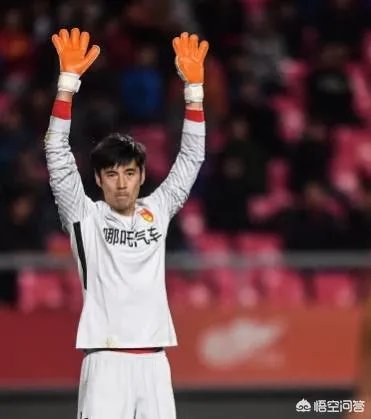 当年国足1-5输给泰国队的比赛中，中国队守门员是谁？他近况如何？