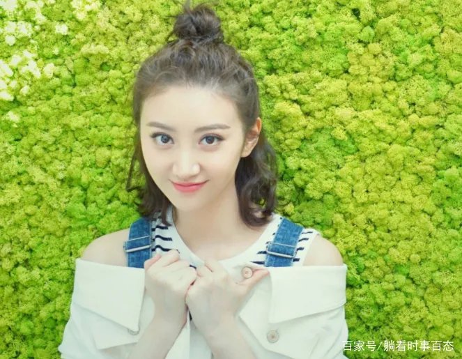连王思聪都不敢黑她，景甜是什么背景？