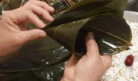 包粽子的制作过程