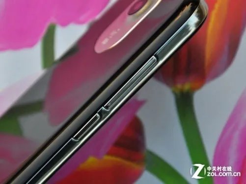 9.2毫米+杜比音效 双卡双核先锋E80w评测