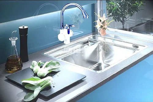 主妇们的冬季暖水福音 电热水龙头价格介绍