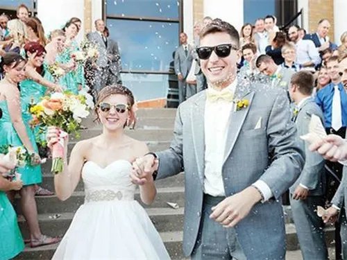 结婚唱的歌曲有哪些 适合婚礼上演唱的好听音乐