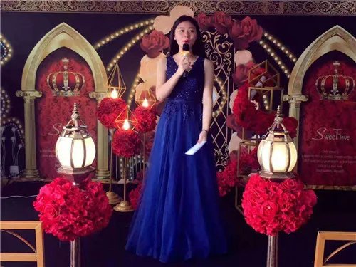 婚礼主持人工资是多少 婚礼主持人要注意哪些事项