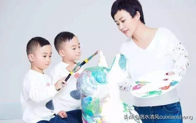 郝蕾宣布离婚是真的吗，你怎么看？