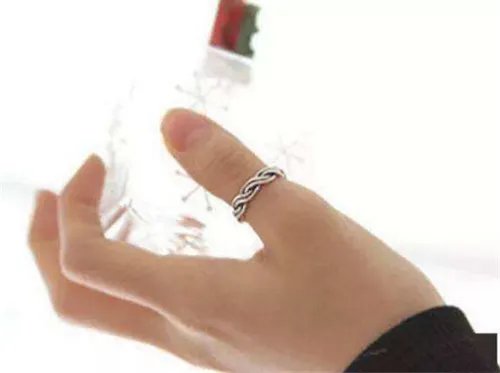 男生戴戒指的含义 男生戴戒指有哪些不同戴法