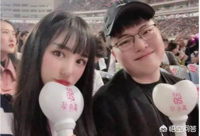 英雄联盟：Uzi直播间一天封禁7000喷子，因为他们全都发了同一句话！你怎么看？