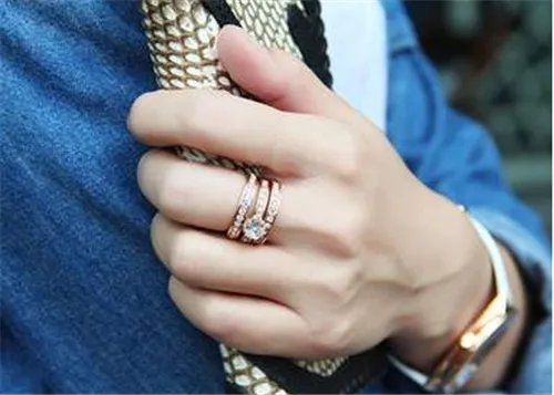 男生戴戒指的含义 男生戴戒指有哪些不同戴法