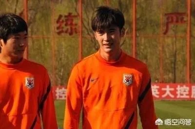 当年国足1-5输给泰国队的比赛中，中国队守门员是谁？他近况如何？