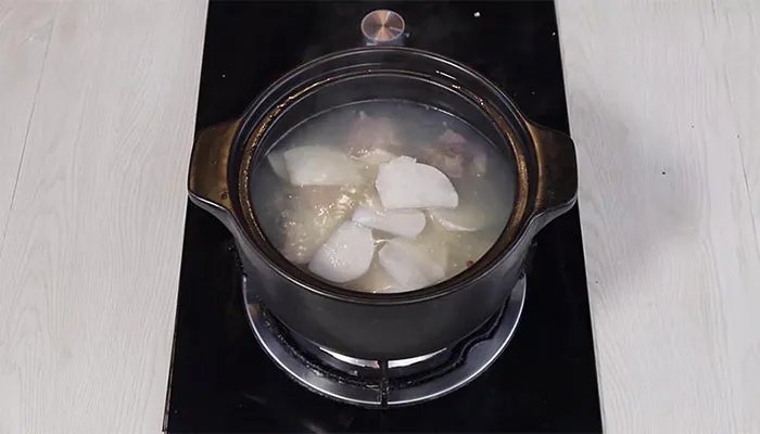 白萝卜炖排骨做法 白萝卜排骨汤怎么做