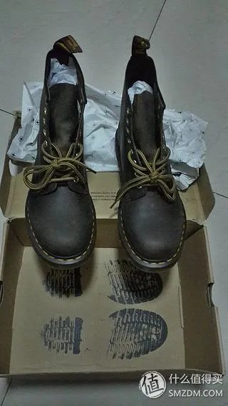 Dr. Martens 1460 Re-Invented Aztec Crazyhorse Leather 男款马丁靴