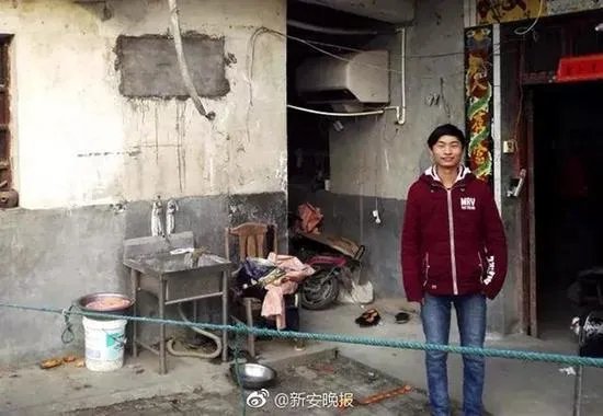 如何看待安徽阜阳市一16岁学生在高烧中救溺水儿童的行为？