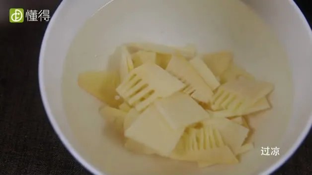 竹笋炒肉的做法