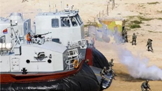 世界最快军舰中国造! 速度快如闪电, 连美军都说不可思议 