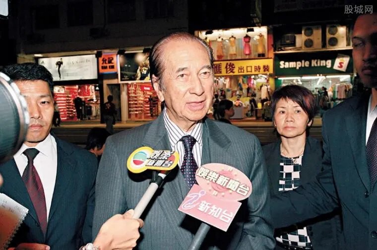 何超琼许晋亨有孩子吗 何超琼出柜亲密照曝光情史揭秘