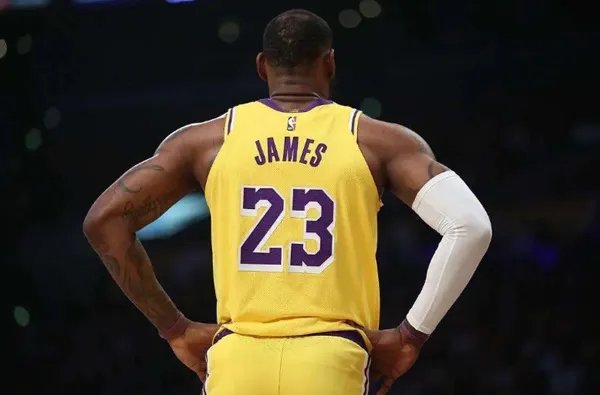 NBA历史得分榜前十整理 詹姆斯成为NBA历史总得分王