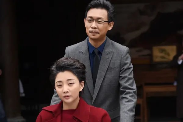 多次得奖的《鸡毛飞上天》为什么评价这么高？