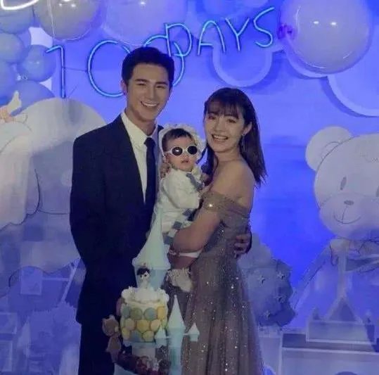 姜潮麦迪娜怎么认识的？两人什么时候结婚的