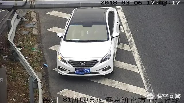 山东一司机在高速上仅1分钟驾照被扣30分，你怎么看？