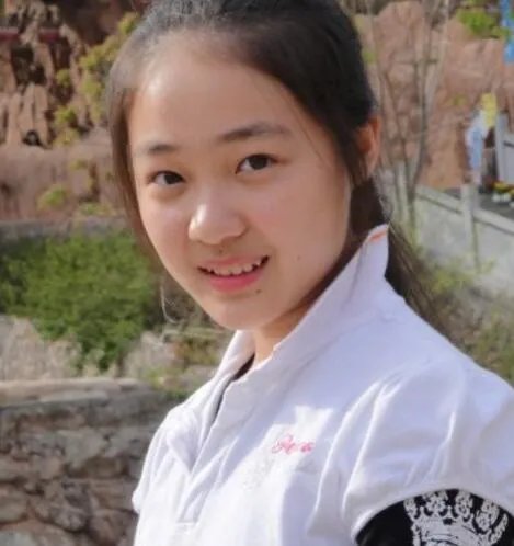 齐如意微博不忍沈春阳受苦 揭秘红红长大嫌弃樱桃的原因